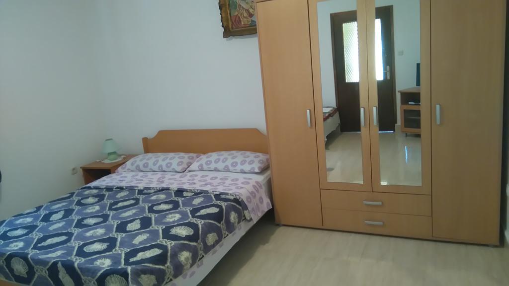 Nella Apartments Šišan Eksteriør billede