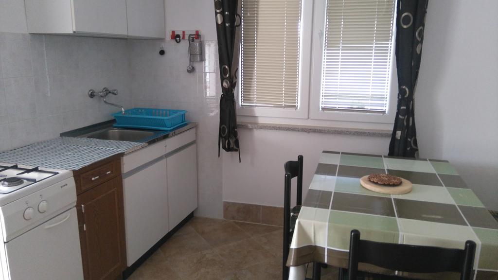 Nella Apartments Šišan Eksteriør billede