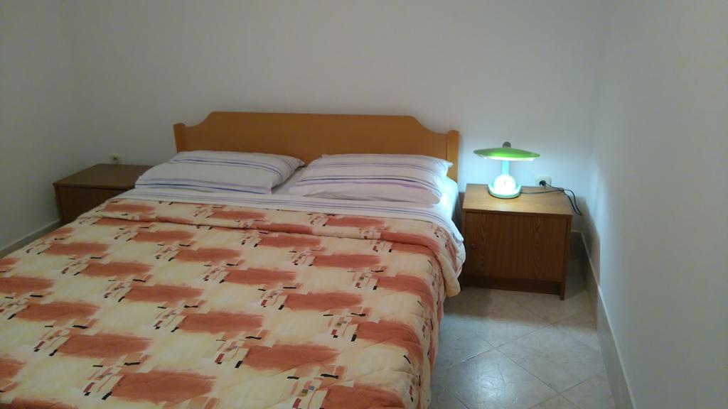 Nella Apartments Šišan Eksteriør billede